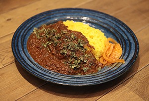 今大注目のキッチンカー市場。MIGのノウハウを活かし徹底したオペレーション!驚異の高回転率を実現!